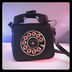 Betsey Johnson’s old phone purse